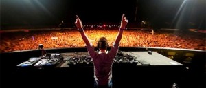 421856 10150690898693534 17185558533 9451389 1080061813 n 300x128 Club DJ vs. Wedding DJ 